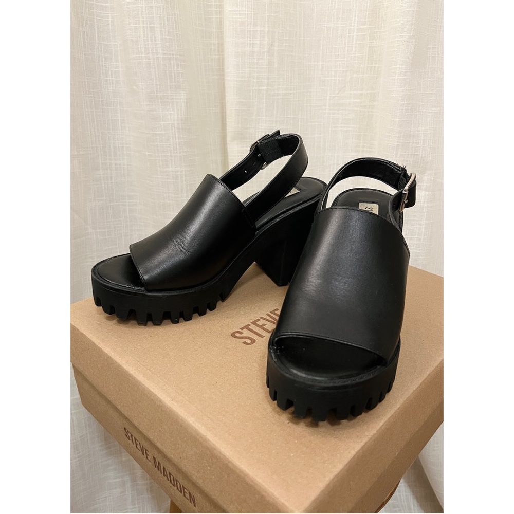 STEVE MADDEN Platform Heel Sandals